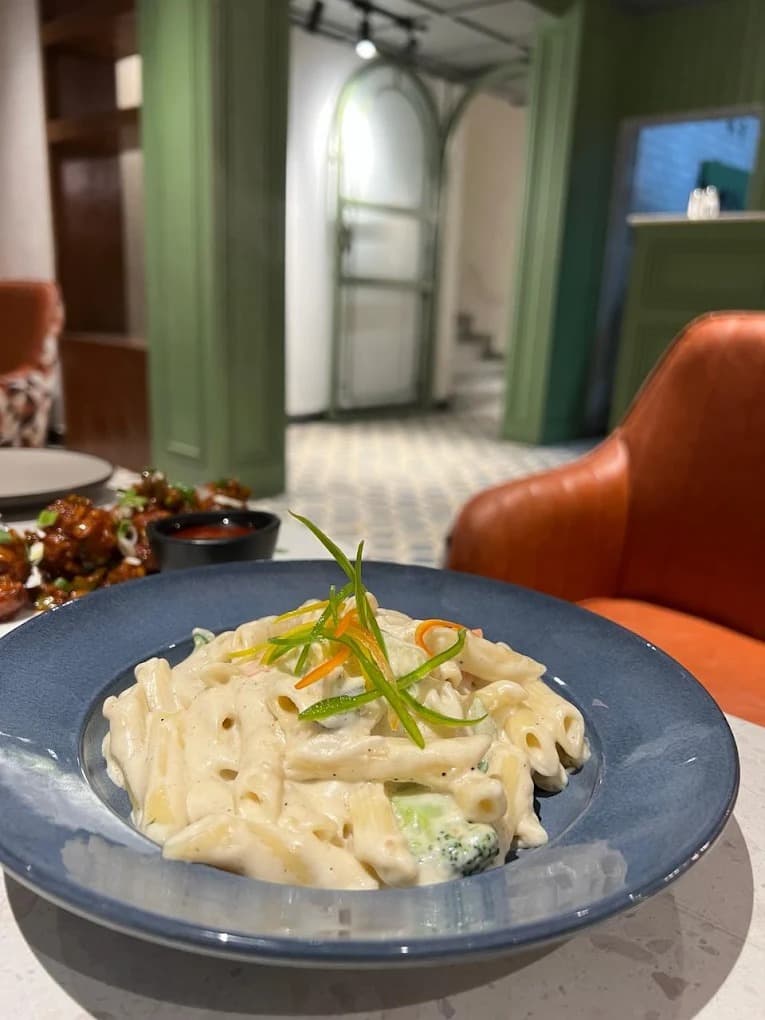 Creamy Penne Alfredo Pasta